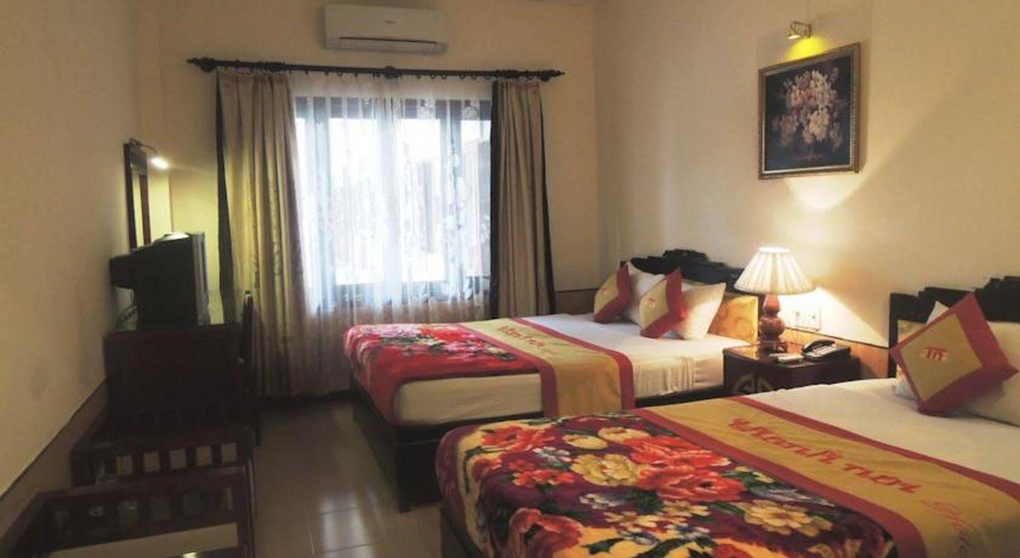 Thanh Noi Hotel Хюэ Экстерьер фото